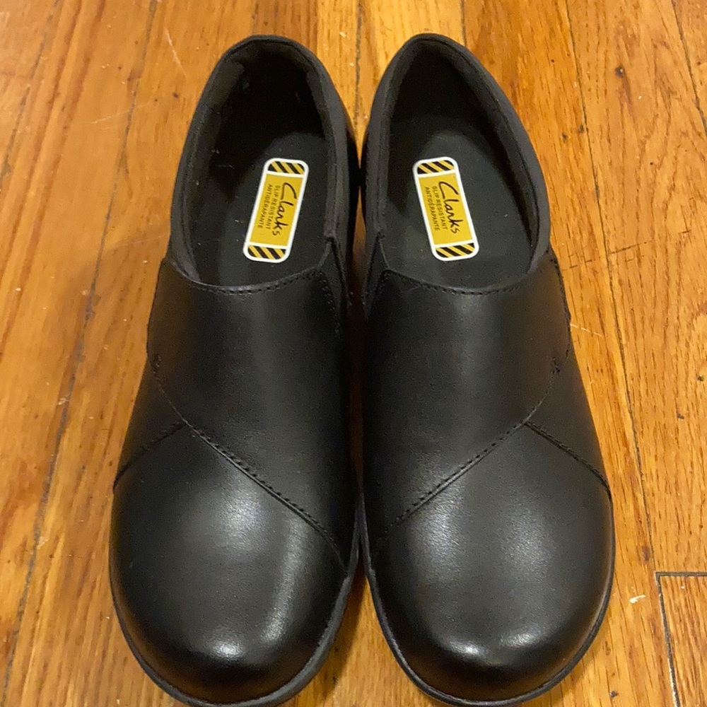 Clark’s 7.5 waterproof shoes